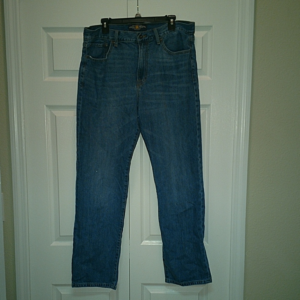Lucky Brand Jeans 36 x 32. 429 Classic Straight